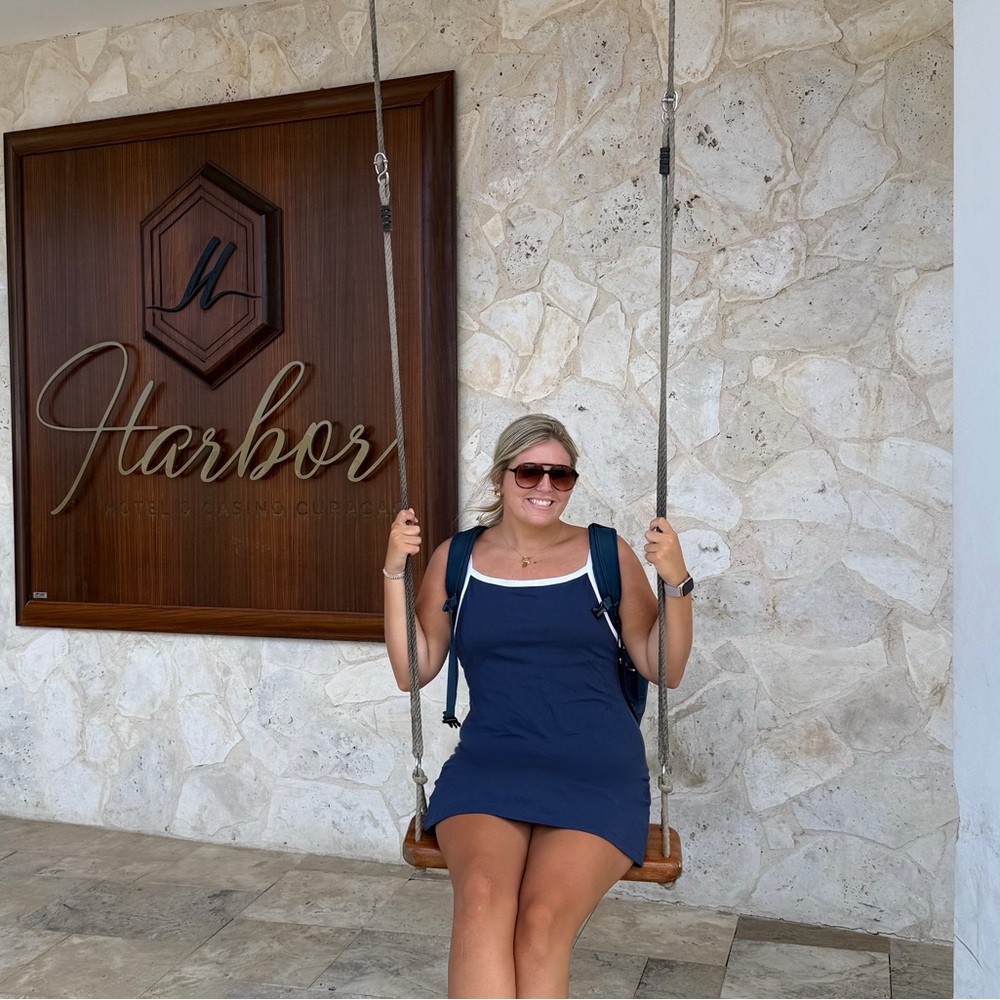 Meet your Posher, Honley